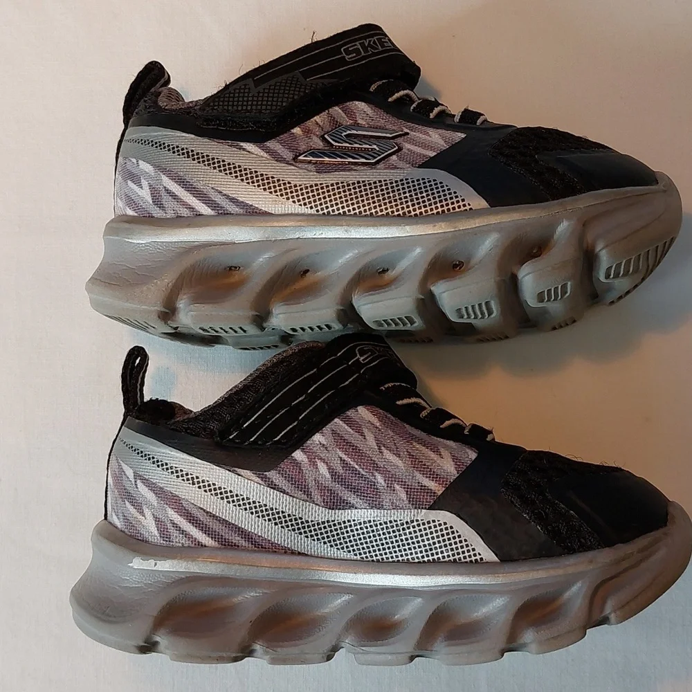 Skechers Toddler S Lights Shoes Hypno Flash in Black and Metallic Silver 6 EUC